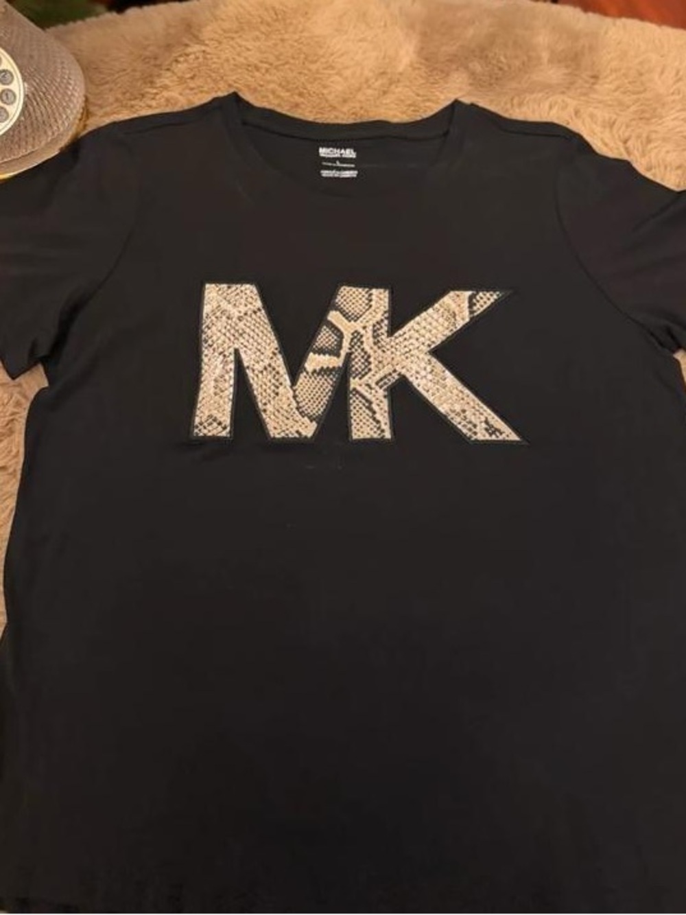 💫Men's Black Short-Sleeve Logo Tee with Snake-Print Detail